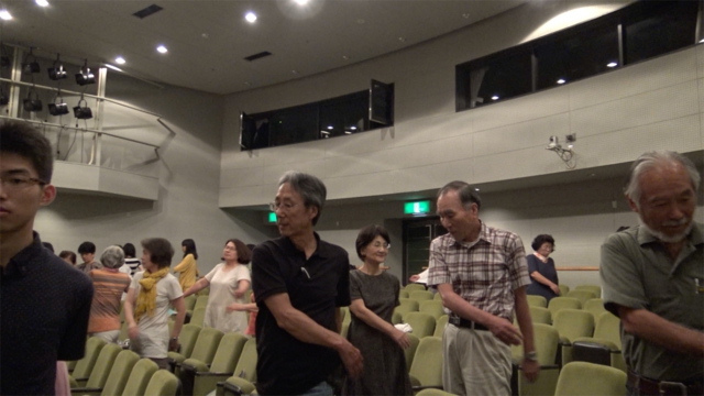 柳田さんの柔軟体操