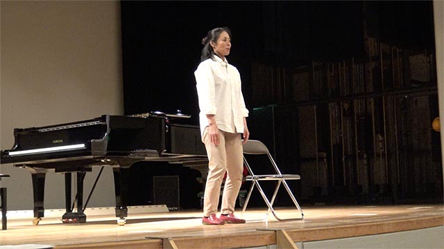 柳田さんの柔軟体操