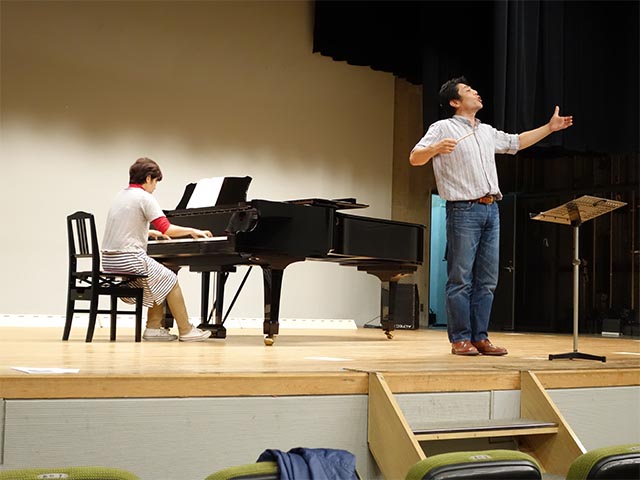 柳田先生の発声練習