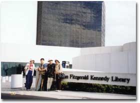 JFKライブラリ前