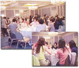 朝食中のメンバー